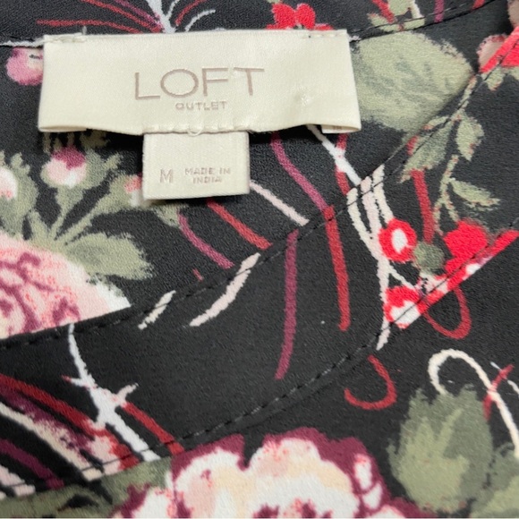 LOFT Ann Taylor- Black & red floral loose fit blouse 3/4 sleeve top size M - Picture 7 of 9
